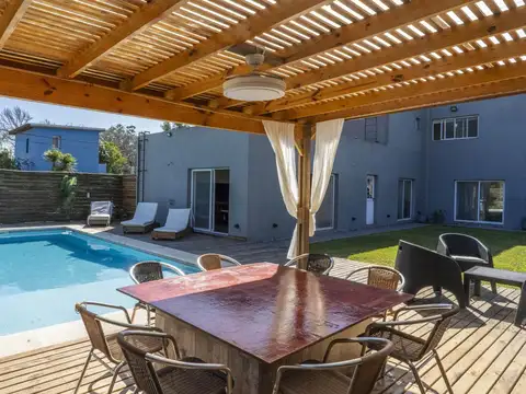 Excelente casa en Barrio Cerrado Maschwitz, con amplios espacios, piscina y 2 suites