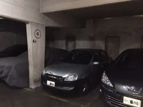 Cochera en Venta Cubierta