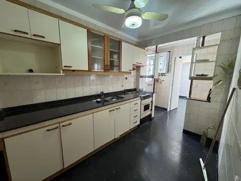 Aráoz  al 1900, Departamento 3 ambientes C/Dependencia y Balcón a la calle, Reciclado Palermo