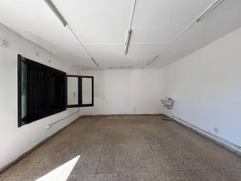 Local comercial en alquiler en Av. Brown 339