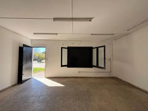 Local en Alquiler en Roldan, $ 400.000