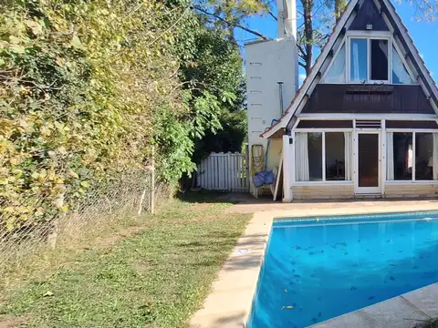 VENTA CASA ALPINA 3 AMB PILETA Y QUINCHO
