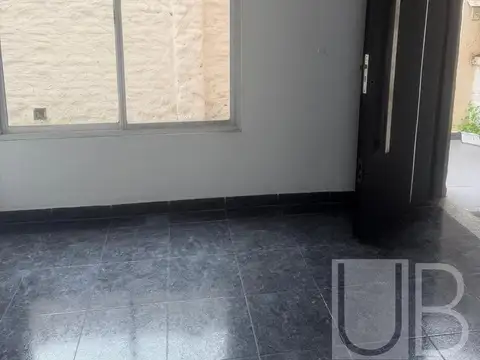 Depto Tipo Casa en Alquiler de 3 ambientes