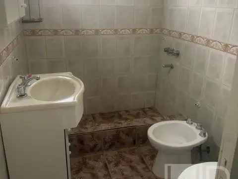 Depto Tipo Casa en Alquiler en Villa Dominico, $ 800.000