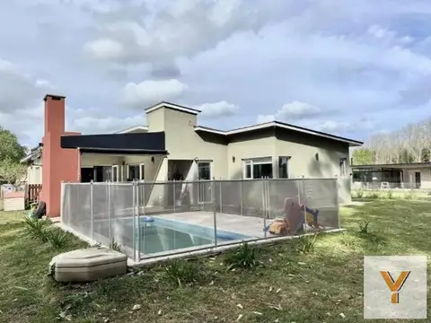 Casa 4 ambientes con 1 baño