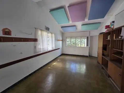 Importante casa de estilo en Alberdi