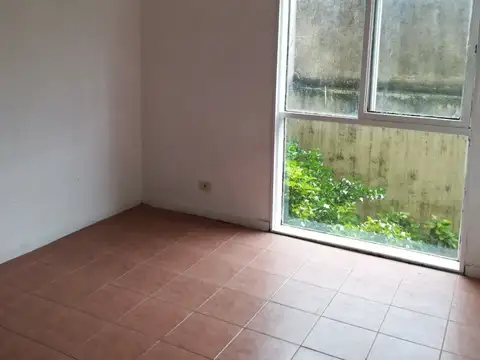 San Blas 2500, Piso 1