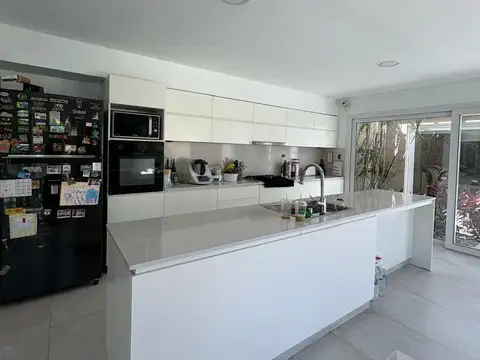 Casa en Venta en Quilmes, USD 255.000