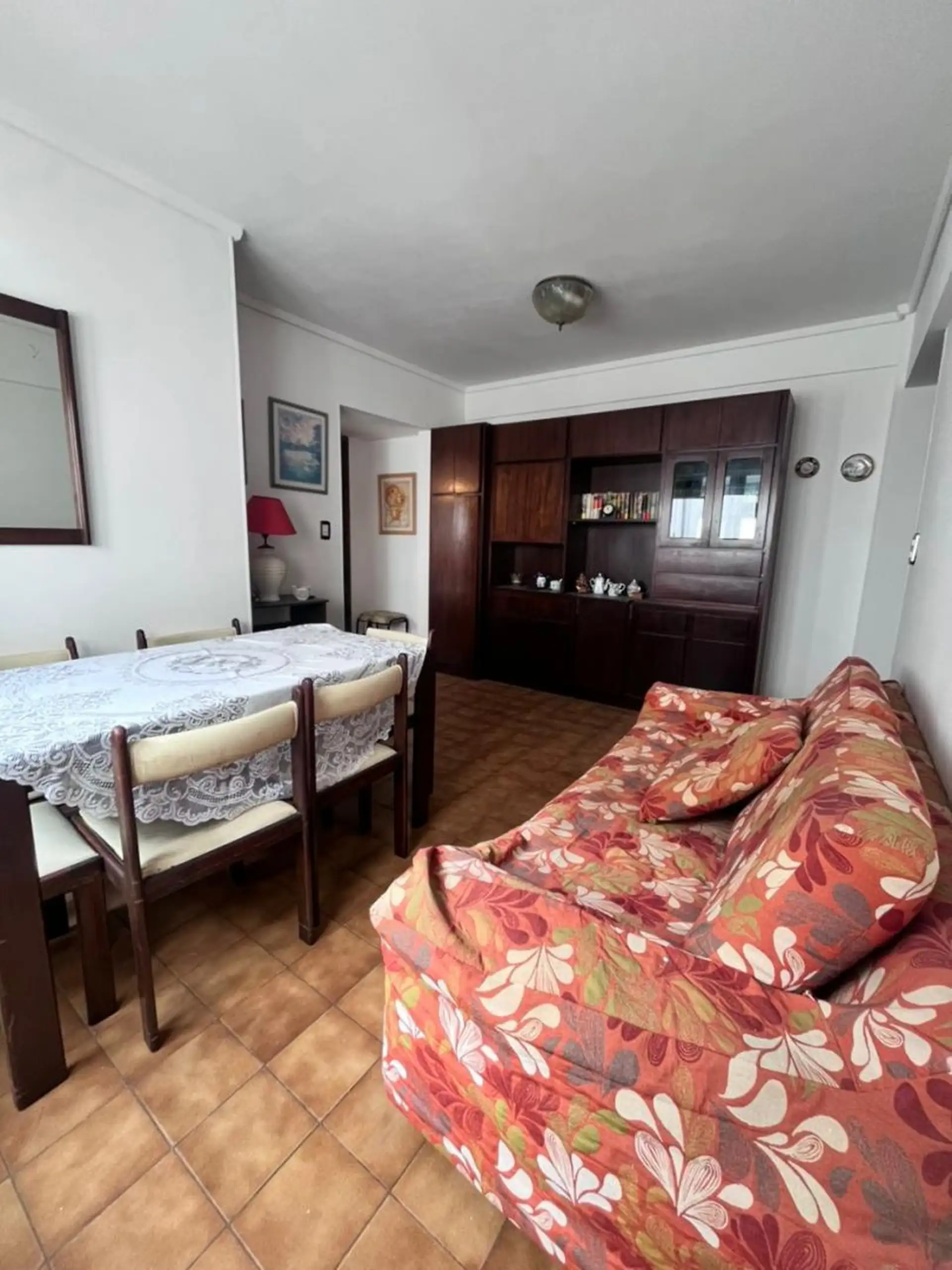 Departamento 2 ambientes lateral