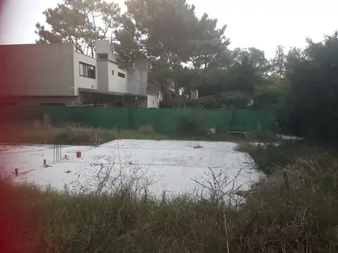 Av 27 N° 831 (REF.140192)