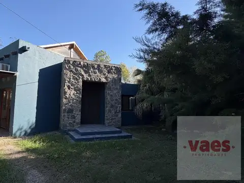 VENTA – Dúplex de 3 dormitorios con pileta en Housing cerrado en Argüello