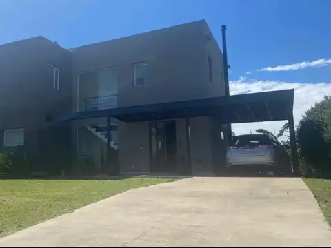 Casa en Alquiler de 4 dormitorios