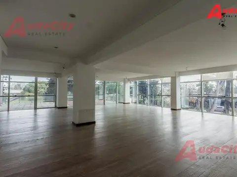 Venta oficina en Barrio Parque Leloir con terraza y dos cocheras LA MEJOR OFICINA