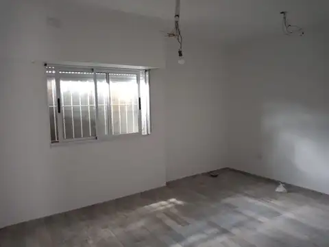 Depto Tipo Casa 2 ambientes con 1 baño