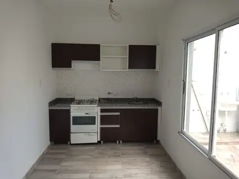 Depto Tipo Casa en Alquiler de 1 dormitorio
