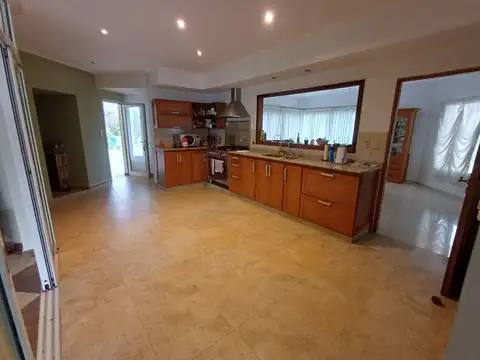 Casa en Venta en El Lauquen valor negociable!