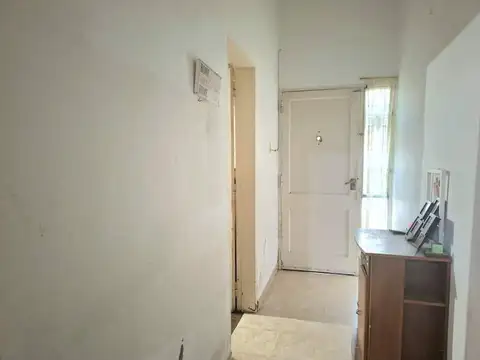 Casa 6 ambientes con 2 baños