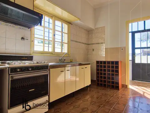 Depto Tipo Casa en Venta con 2 cocheras