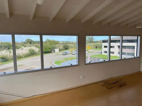 Oficina en Alquiler en Benavidez, $ 1.200.000