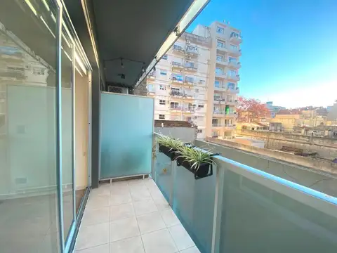 Luis María Drago 200, Piso 3