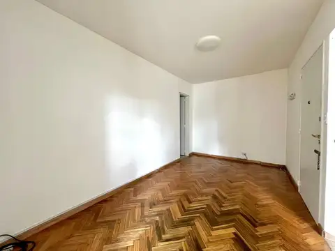 Avenida José María Moreno 700