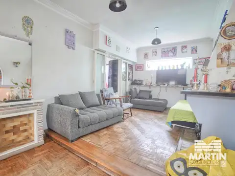 Casa en venta en olivos 5 Ambientes con Patio