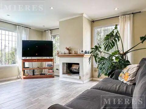 Casa 4 ambientes con 1 baño