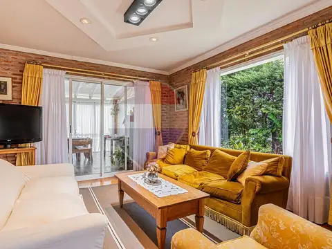 Casa 6 ambientes con 3 baños