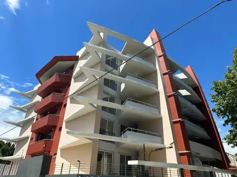 Departamento tres ambientes en alquiler con cochera