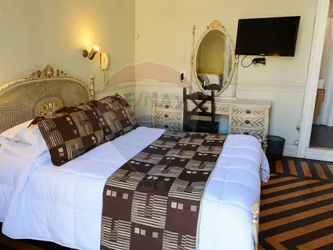 Hotel en Venta 105 años