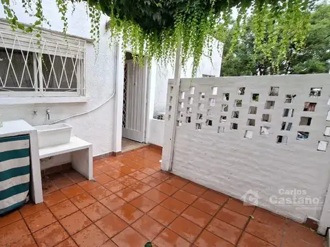 Depto Tipo Casa 2 ambientes con 1 baño