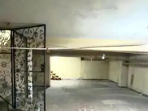 LOCAL COMERCIAL EN ALQUILER 260m2- BV PERÓN