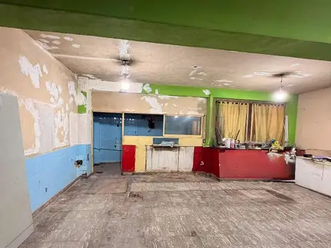 LOCAL COMERCIAL EN ALQUILER 260m2- BV PERÓN