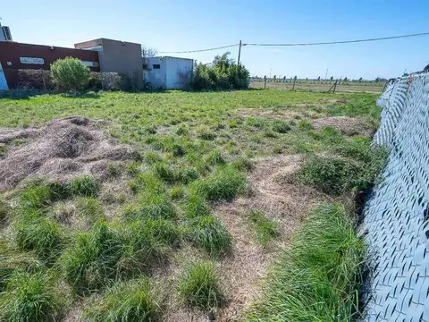 Venta lote en Funes Town de 600 m2 PERMUTAS