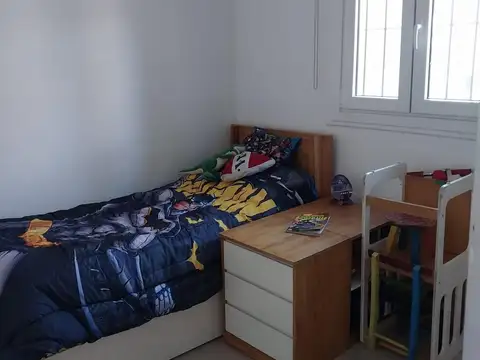 Venta de casa de tres ambientes en Haedo Sur Apto Credito