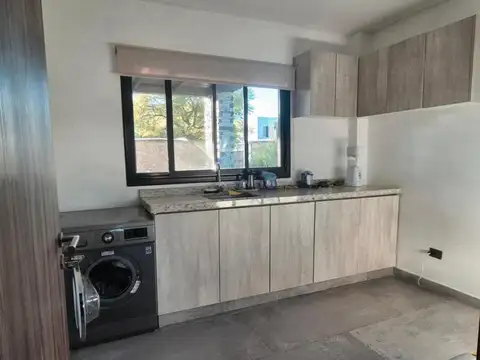 Casa en Venta con 6 cocheras