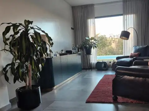 Amplisima Casa 6 Amb en Barrio Puertos Vistas, Escobar