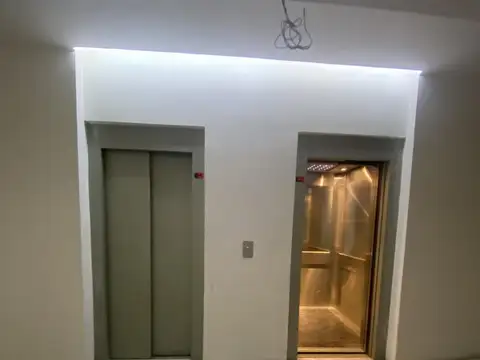 Edificio Comercial en Paraná y Corrientes