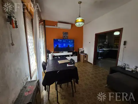 Venta PH 5 ambientes con patio en Wilde