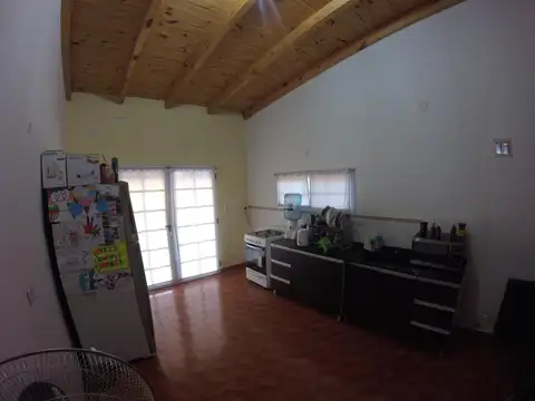 Casa 3 ambientes con 1 baño