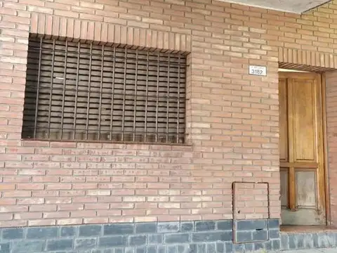 VENTA - Dúplex 4 Amb. en Olivos, Terraza y Patio, necesita reformas
