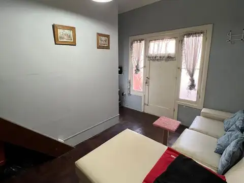 CASA 4 AMBIENTES + DEPARTAMENTO 3 AMBIENTES