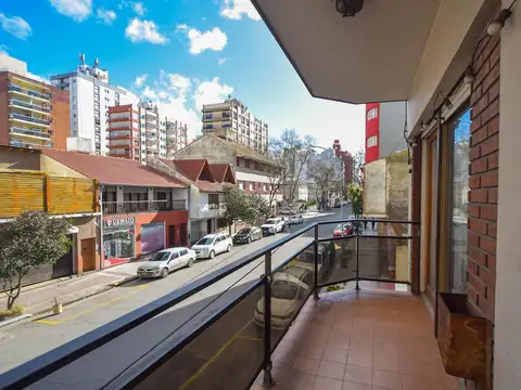 Venta Departamento 2 Amb. Frente c/Balcón La Perla