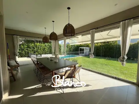 Casa en Venta de 5 dormitorios