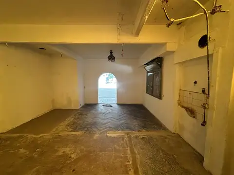 Arias 3100, Piso Pb