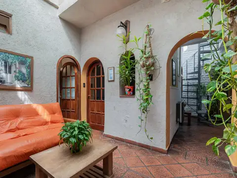 Depto Tipo Casa en Venta al Este