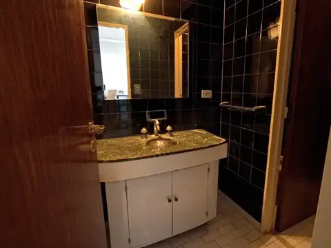 Departamento 5 ambientes con 2 baños
