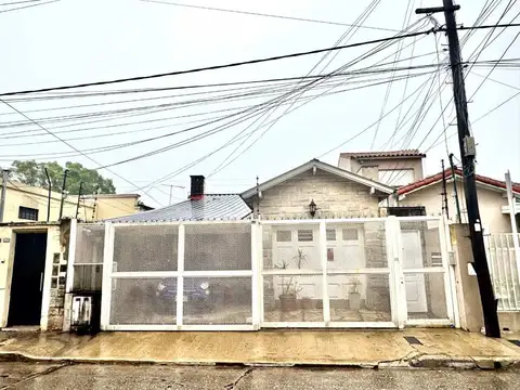 Depto Tipo Casa en Alquiler de 3 ambientes