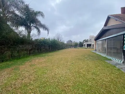 Casa 6 ambientes con 4 baños