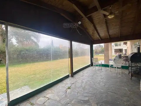 Casa en Venta con 1 cochera